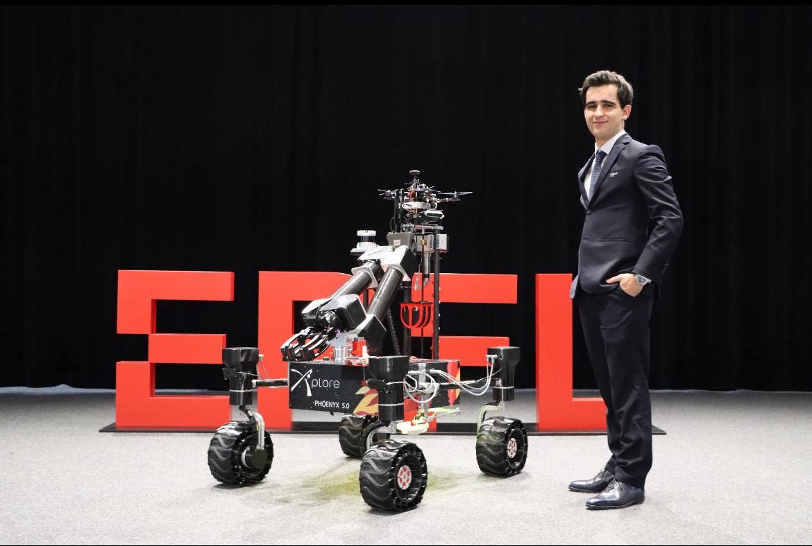 Portrait of Eliot Abramo